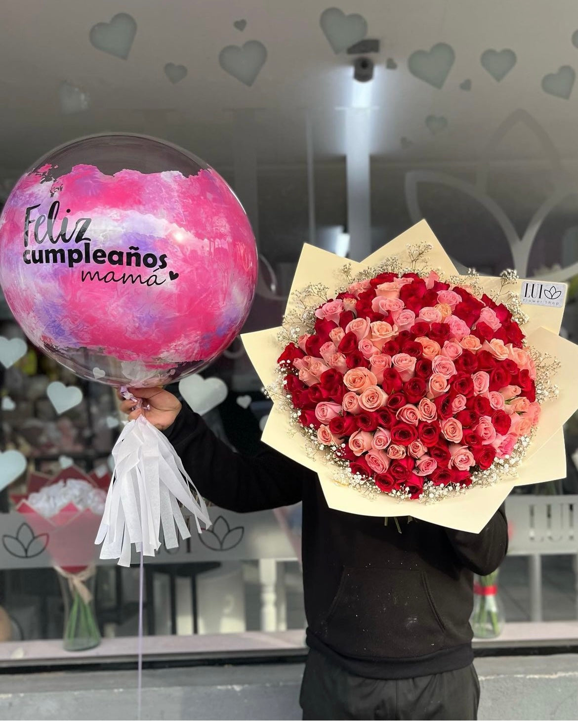 Bouquet x150 rosas + globo burbuja