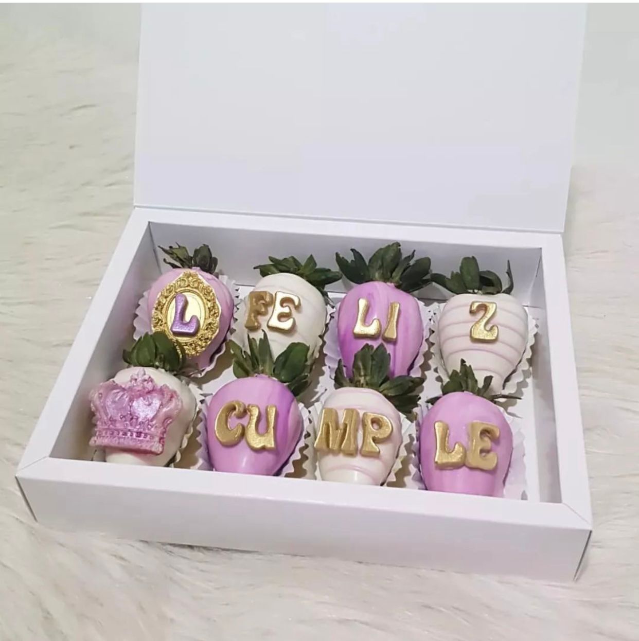 Caja x8 Fresas con Letras