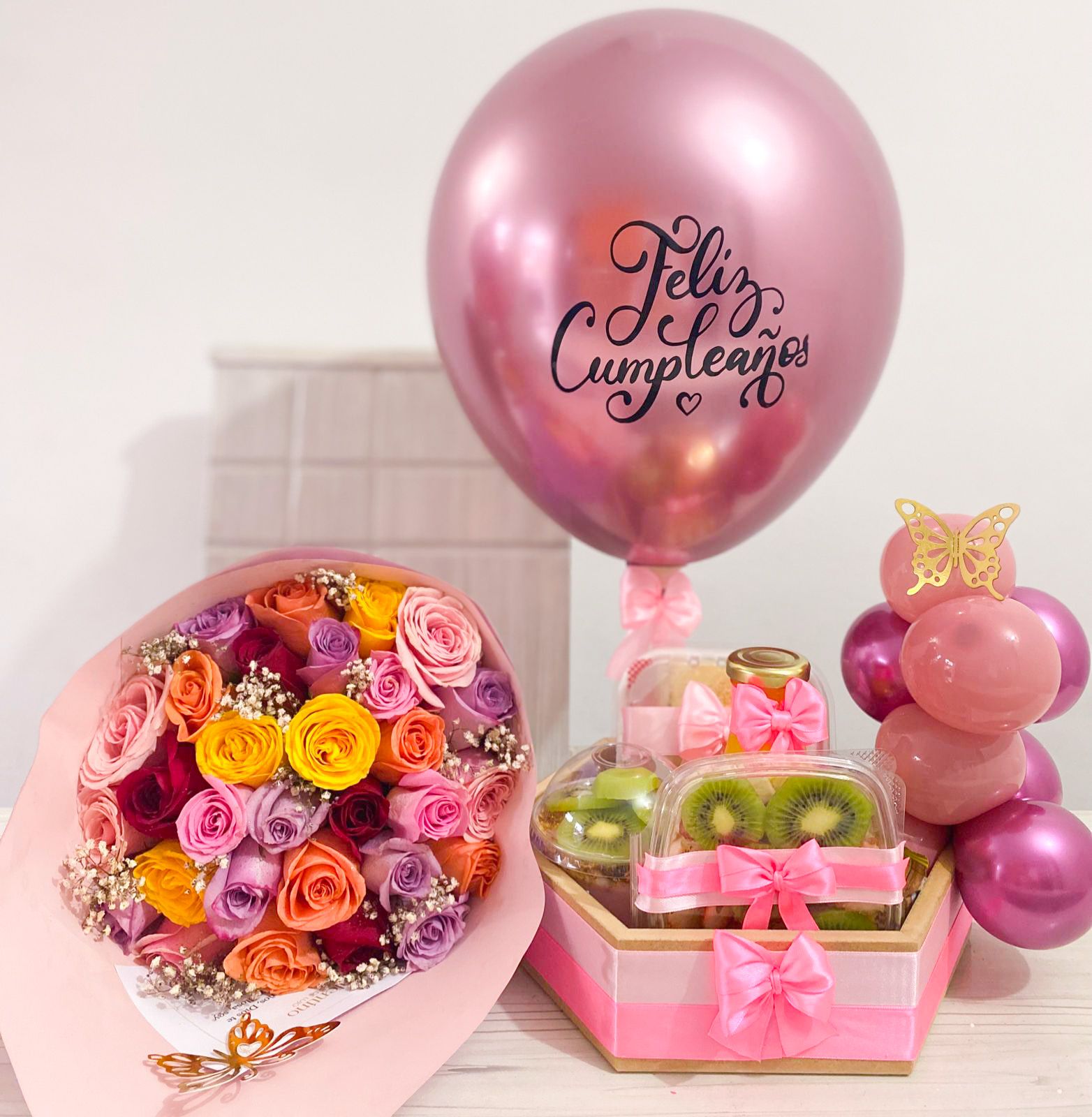 Combo flores tropicales + Desayuno