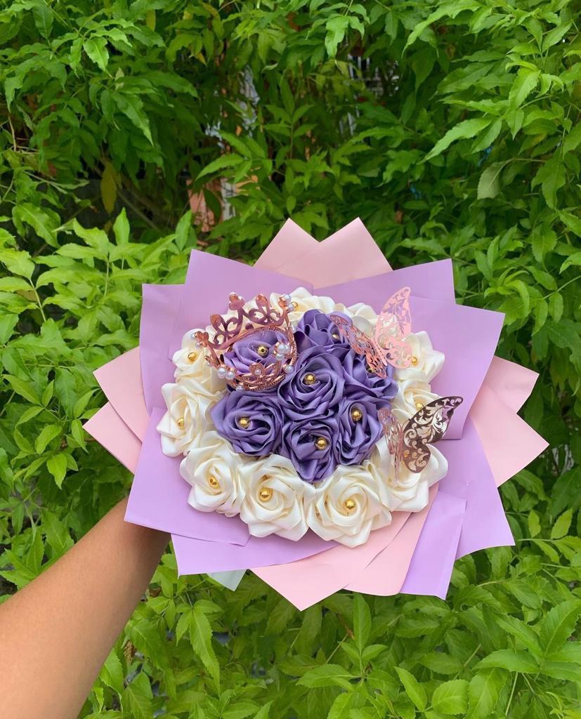 Bouquet x 20 eternas y corona