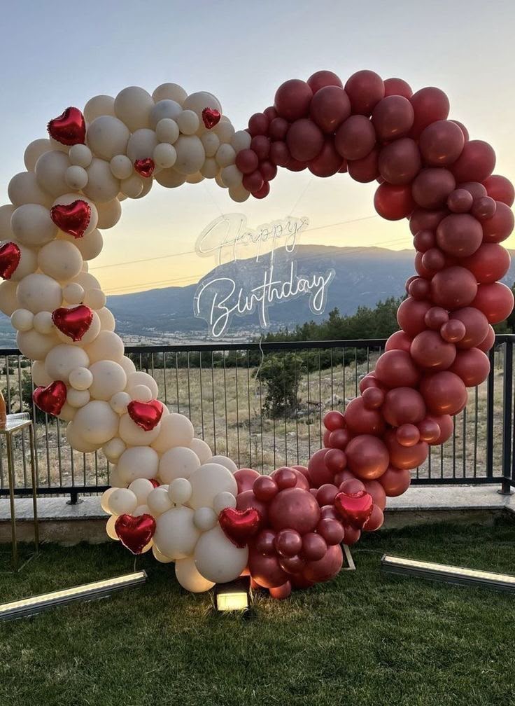 Arco de corazón en globos